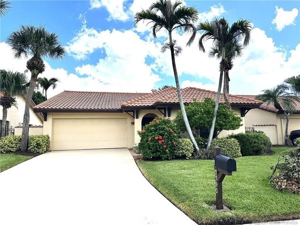 2390 Bobalink Court SW, Palm City, FL 34990