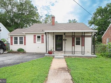 424 DUNCAN AVENUE, FRONT ROYAL, VA 22630