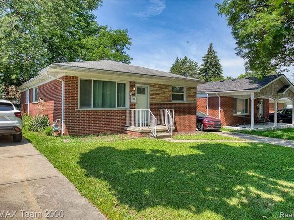7475 Fenton Street, Dearborn Heights, MI 48127
