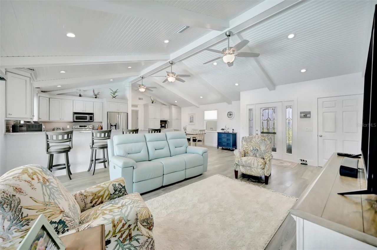 514 Key Royale Drive, Bradenton Beach, FL 34217 Photo