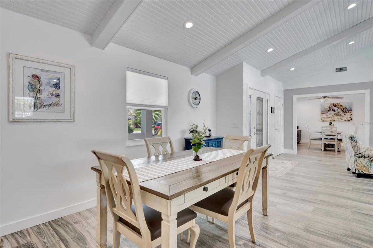 514 Key Royale Drive, Bradenton Beach, FL 34217 Photo