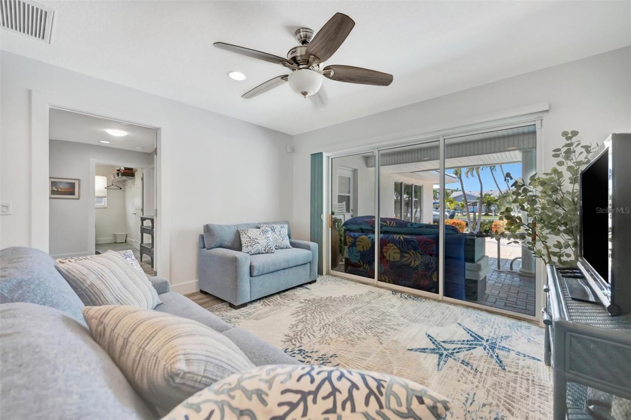 514 Key Royale Drive, Bradenton Beach, FL 34217 Photo
