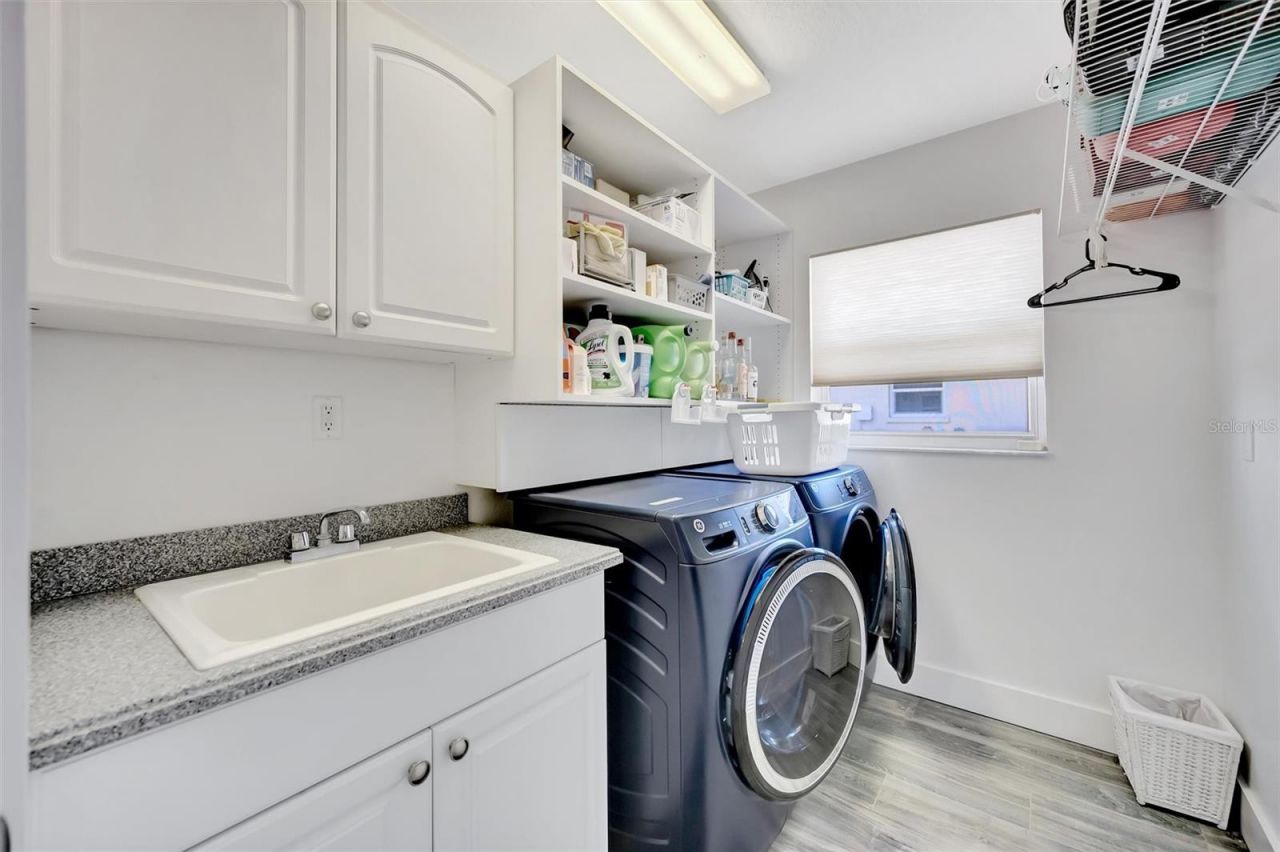 514 Key Royale Drive, Bradenton Beach, FL 34217 Photo