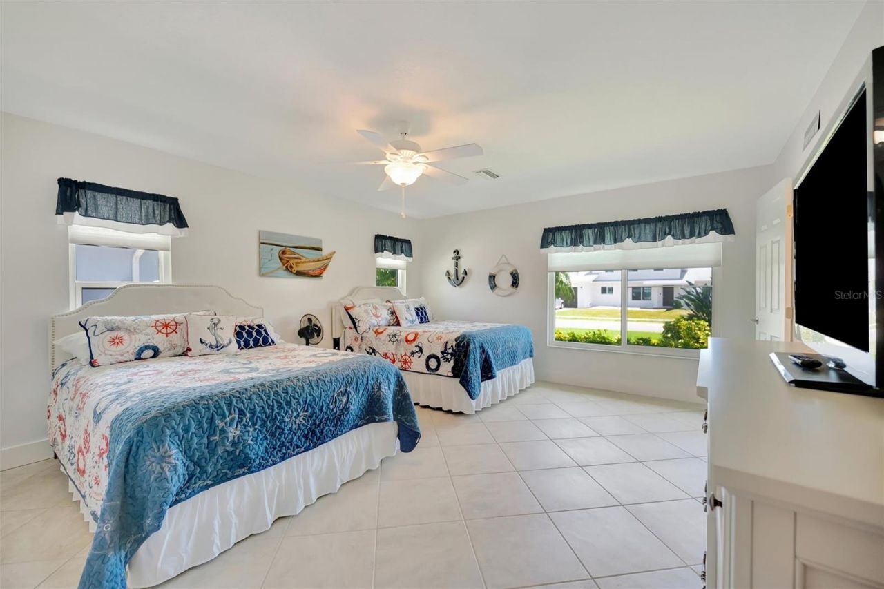 514 Key Royale Drive, Bradenton Beach, FL 34217 Photo