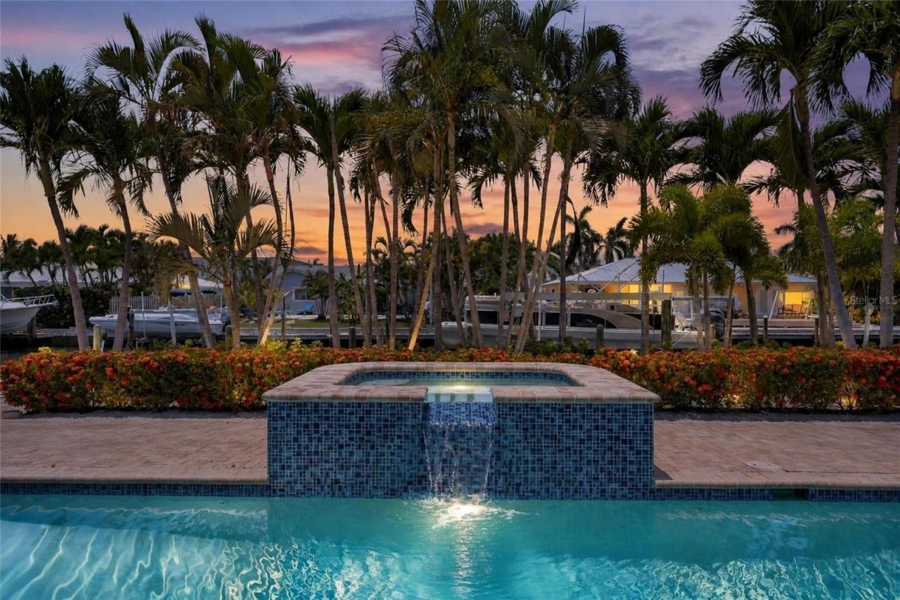 514 Key Royale Drive, Bradenton Beach, FL 34217 Photo