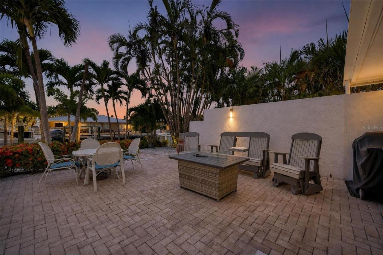 514 Key Royale Drive, Bradenton Beach, FL 34217 Photo