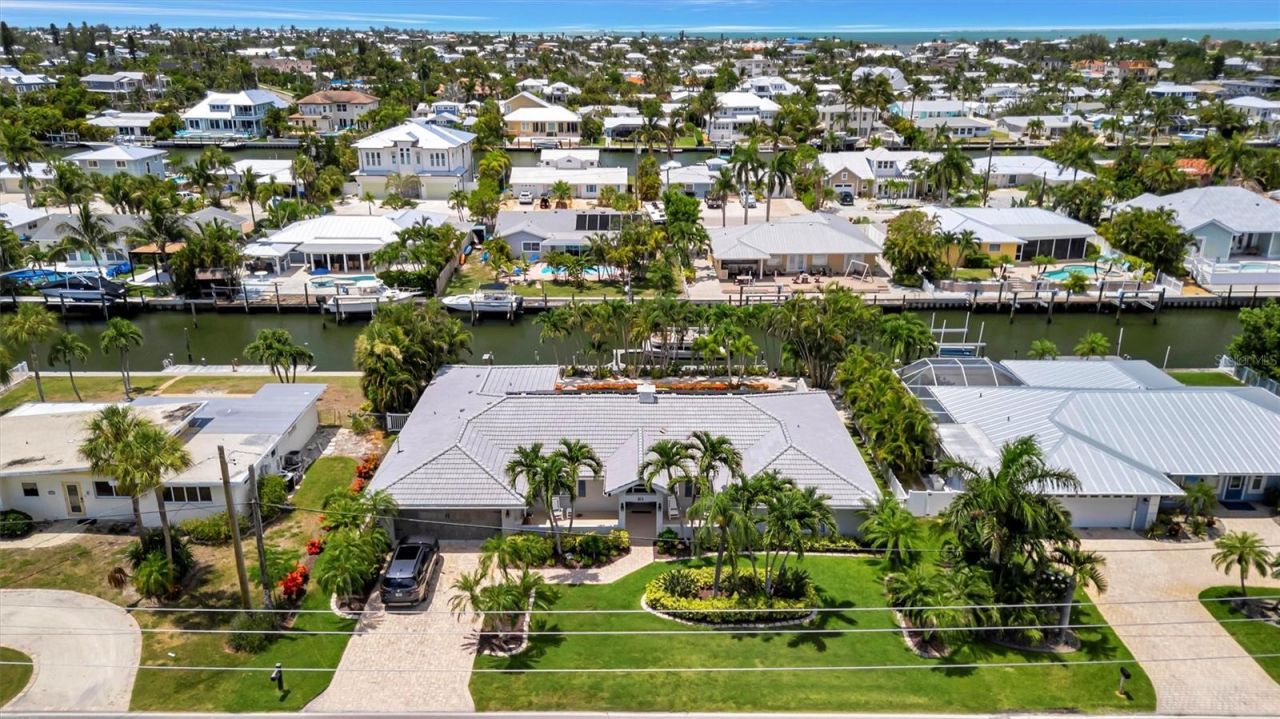 514 Key Royale Drive, Bradenton Beach, FL 34217 Photo