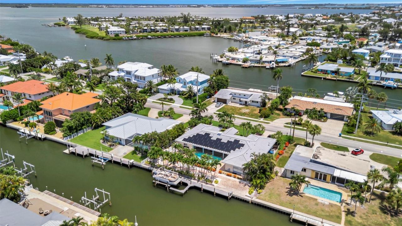 514 Key Royale Drive, Bradenton Beach, FL 34217 Photo