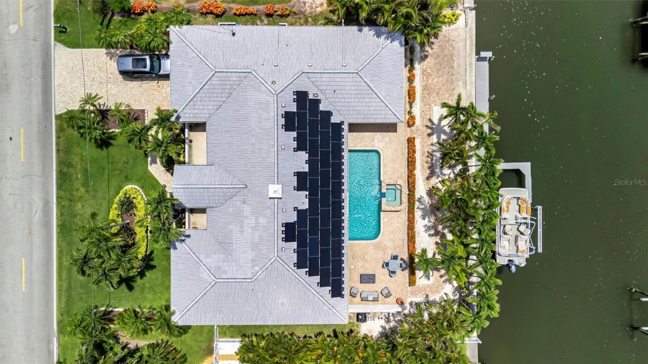 514 Key Royale Drive, Bradenton Beach, FL 34217 Photo
