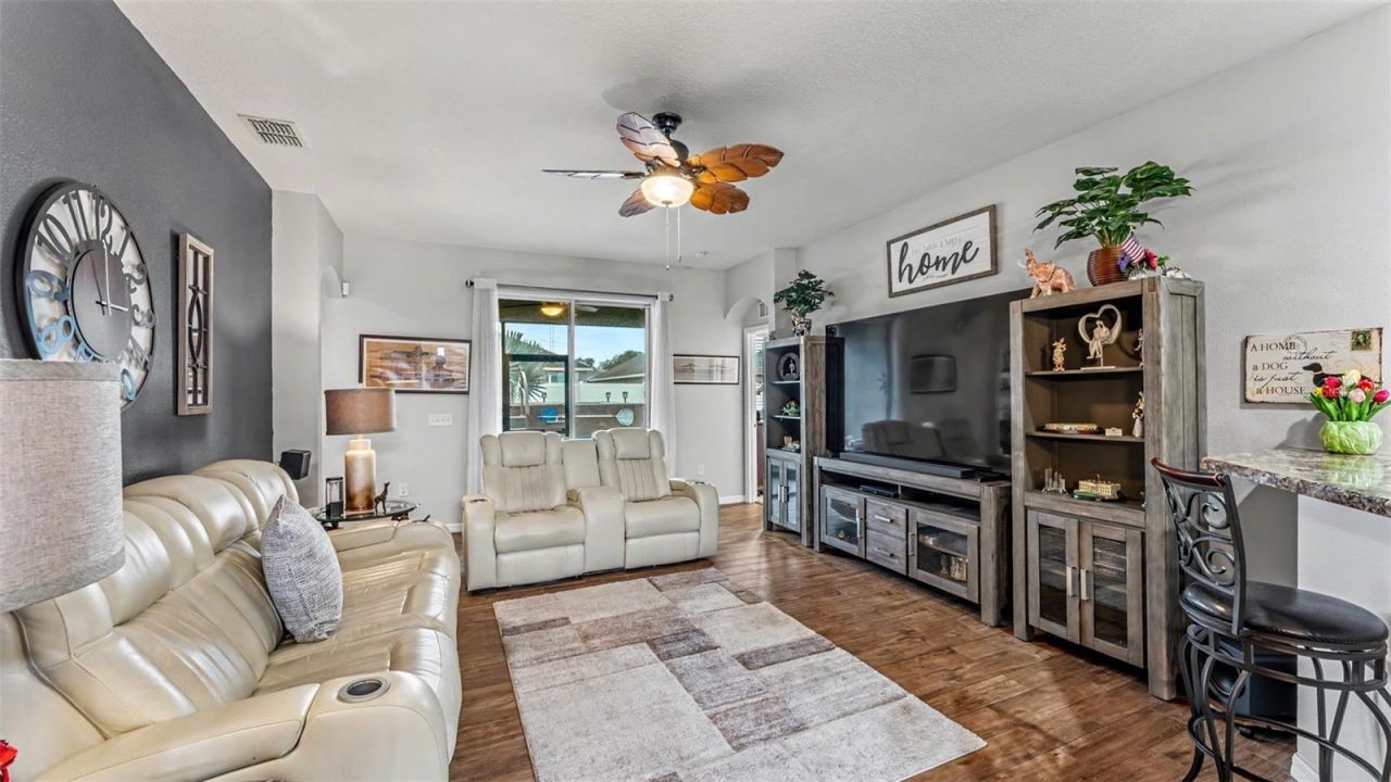 1053 Krenson Woods Road , Lakeland, FL 33813 Photo