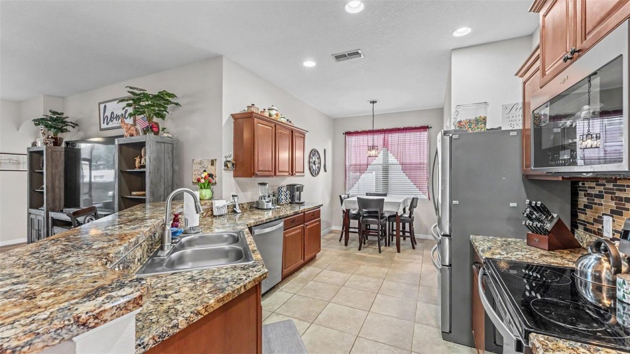 1053 Krenson Woods Road , Lakeland, FL 33813 Photo