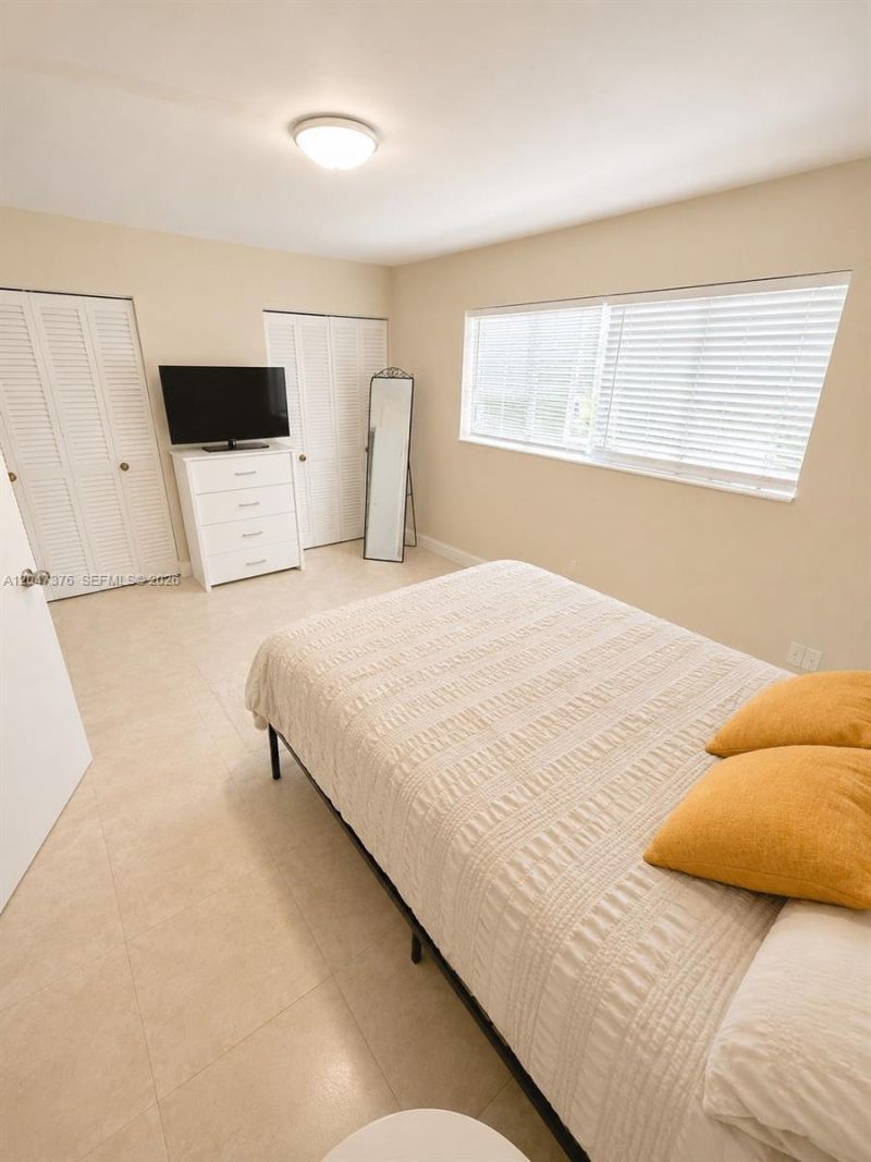 270 E Layne Blvd , Unit 110, Hallandale Beach, FL 33009 Photo