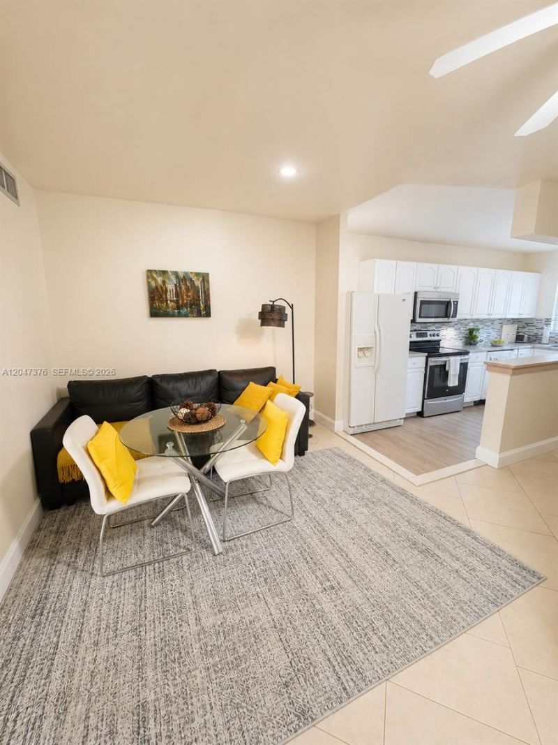 270 E Layne Blvd , Unit 110, Hallandale Beach, FL 33009 Photo