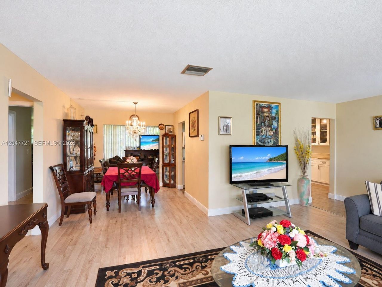 4401 NW 43rd Ter, Tamarac, FL 33319 Photo