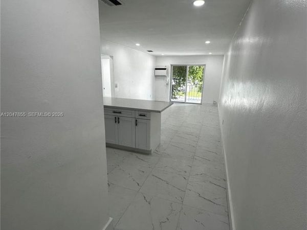 1945 NW 29th St , Unit A5, Miami, FL 33142