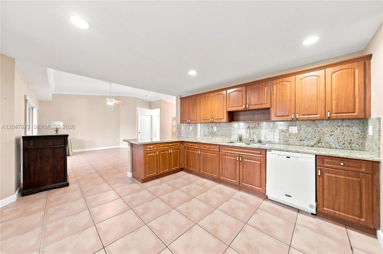 15059 SW 33rd Ter, Miami, FL 33185 Photo