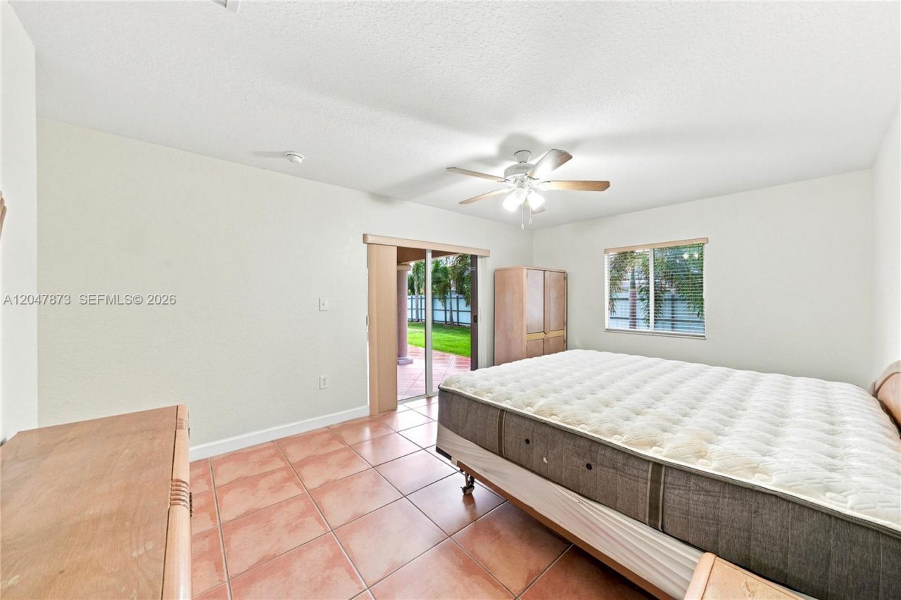 15059 SW 33rd Ter, Miami, FL 33185 Photo