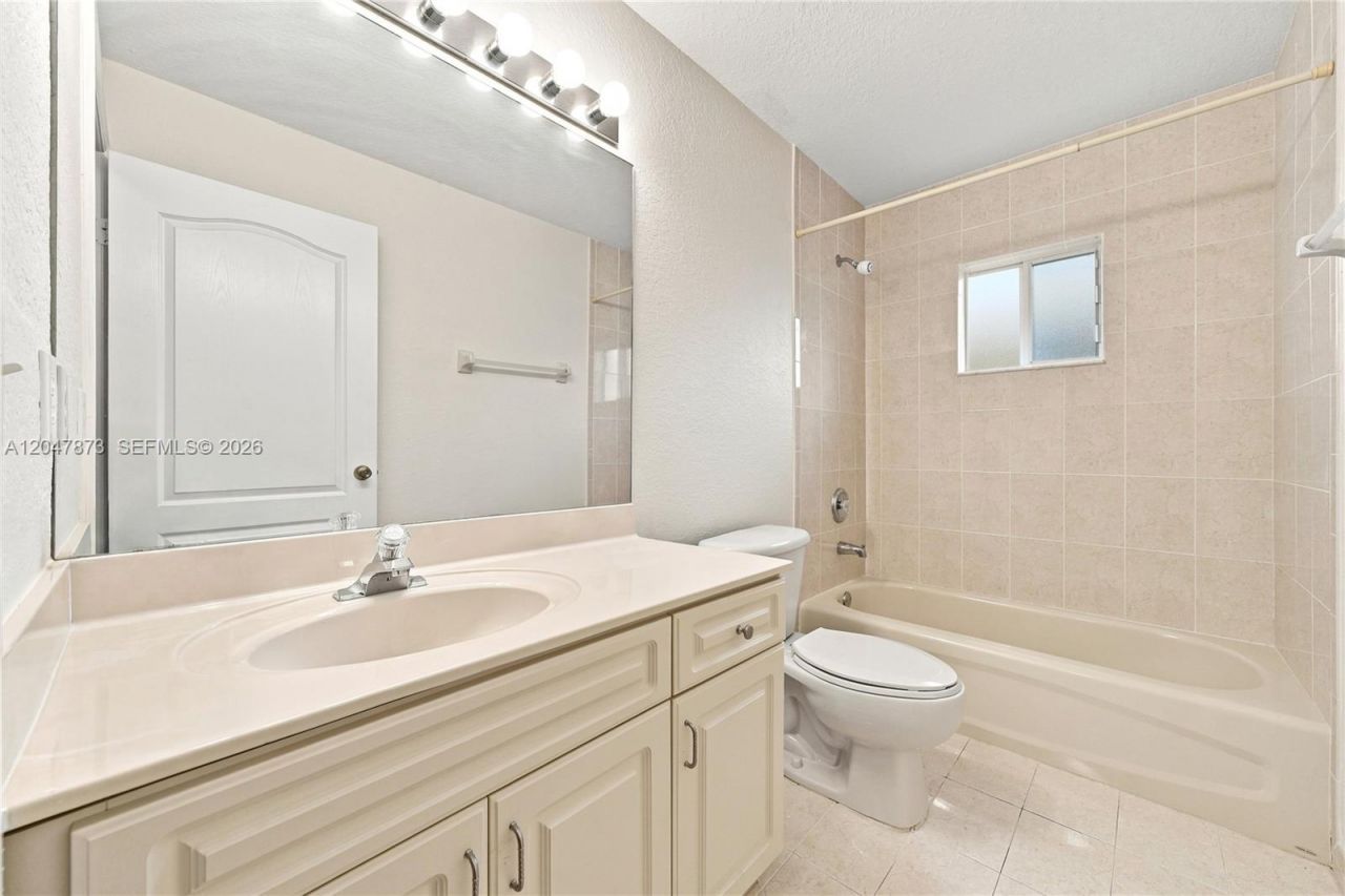 15059 SW 33rd Ter, Miami, FL 33185 Photo