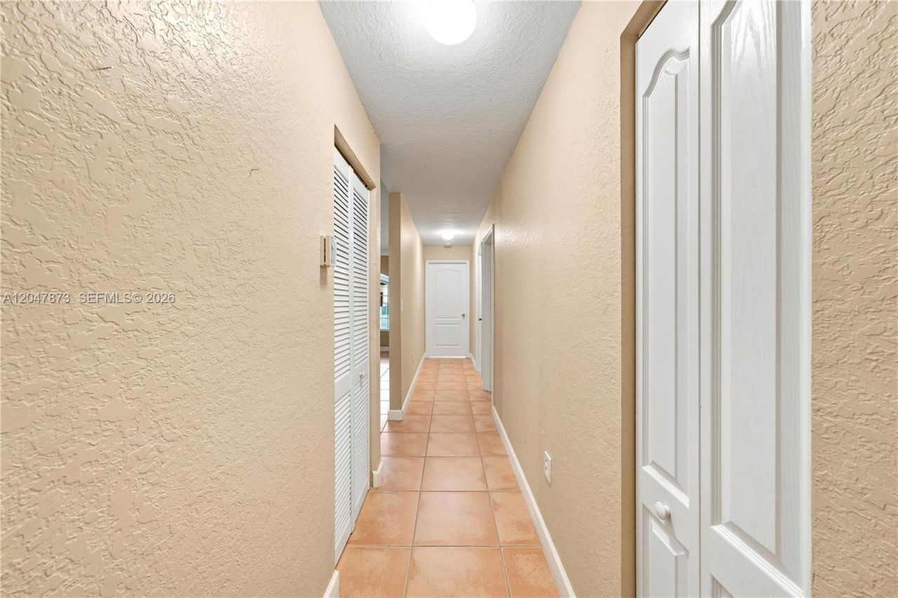 15059 SW 33rd Ter, Miami, FL 33185 Photo