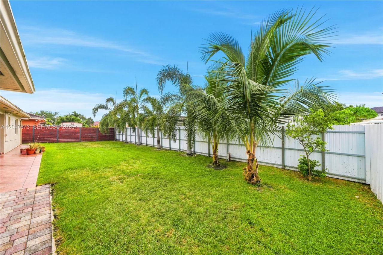 15059 SW 33rd Ter, Miami, FL 33185 Photo