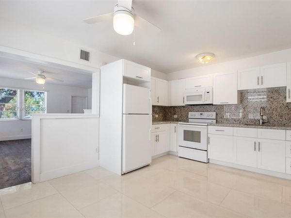 2352 SW 26th Ln , Miami, FL 33133