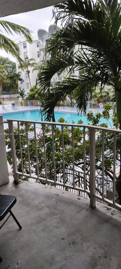 496 NW 165th Street Rd , Unit 608, Miami, FL 33169 Photo