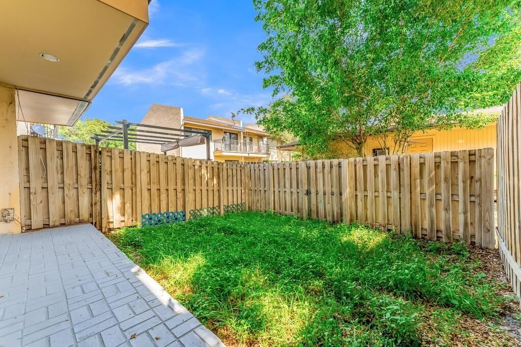 4281 NW 76th Avenue, Davie, FL 33328 Photo
