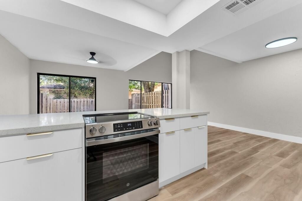 4281 NW 76th Avenue, Davie, FL 33328 Photo