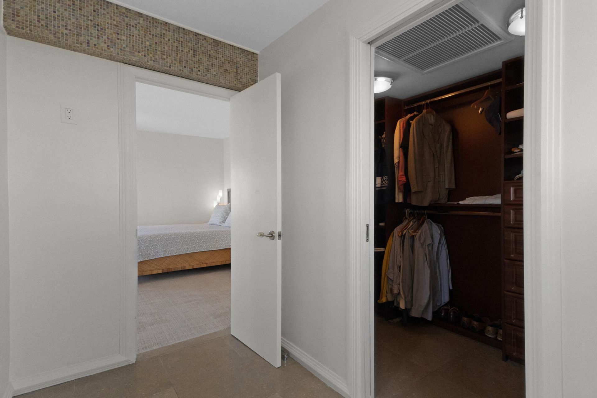 333 Sunset Drive, Unit 908, Fort Lauderdale, FL 33301 Photo
