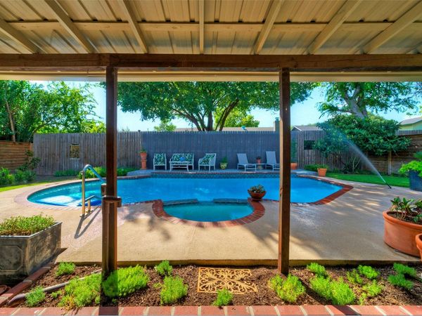 10606 Barnhill DR, Austin, TX 78758