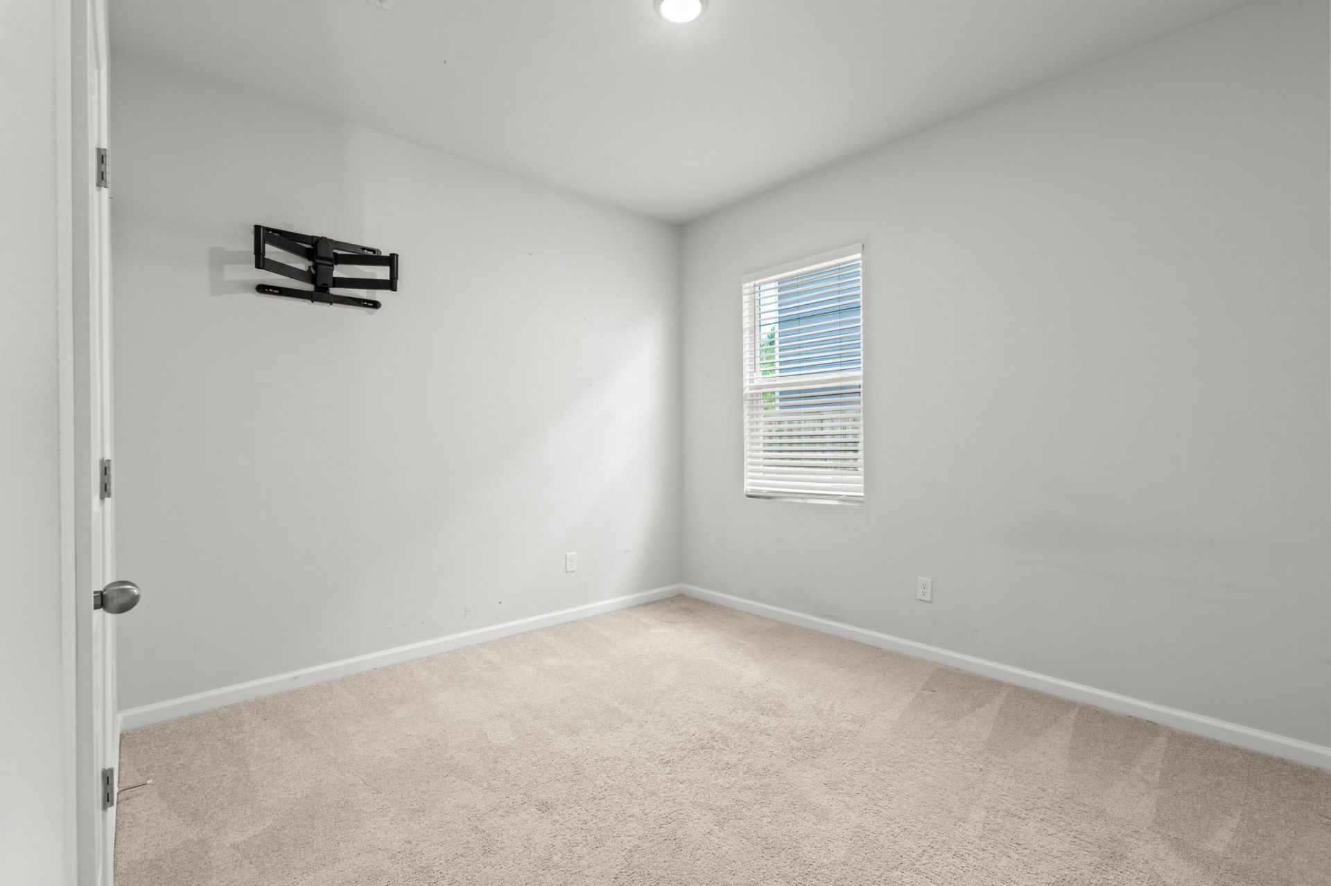 293 W Bradford Pointe Drive Photo 10