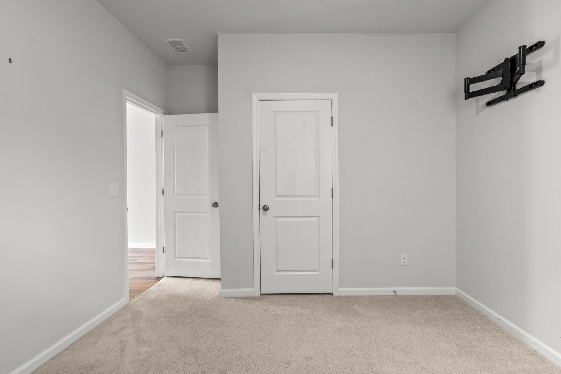 293 W Bradford Pointe Drive Photo 11