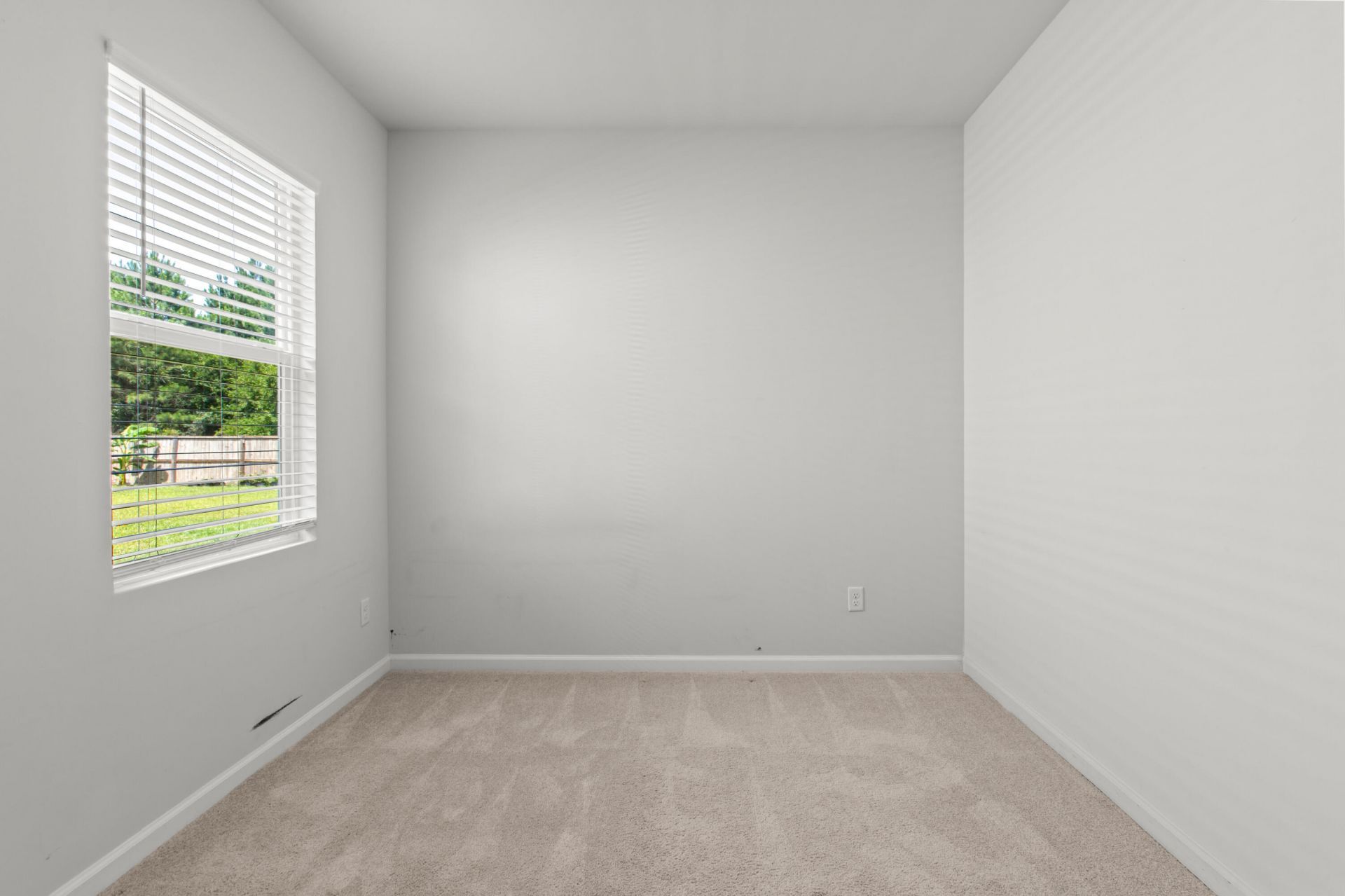 293 W Bradford Pointe Drive Photo 13