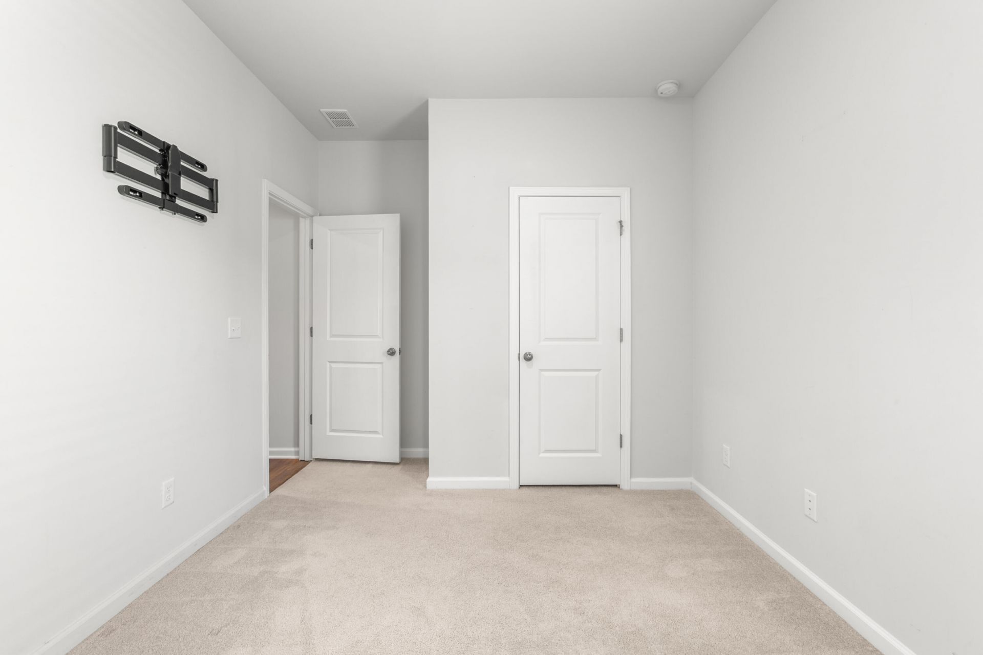 293 W Bradford Pointe Drive Photo 14