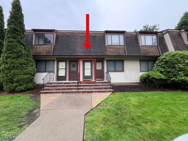 1919 Stonegate Ln, Stanhope, NJ 07874