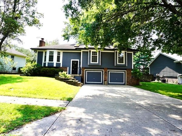 1623 SE Silkwood Lane, Lee's Summit, MO 64063