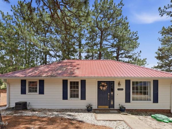 133 Villa Drive , West End, NC 27376