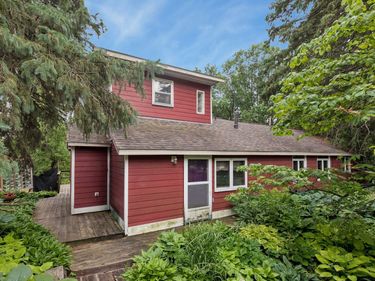 1140 Harbor Lane N, Plymouth, MN 55447
