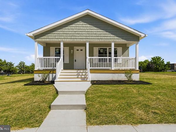 38 MARKET LANE, MARCUS HOOK, PA 19061