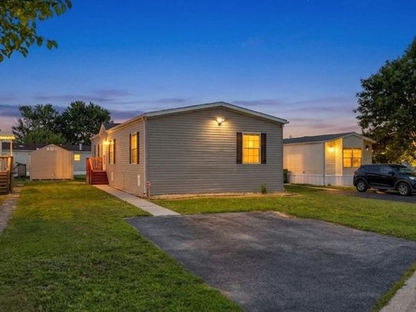 1733 BARBARA CIRCLE, BEAR, DE 19701