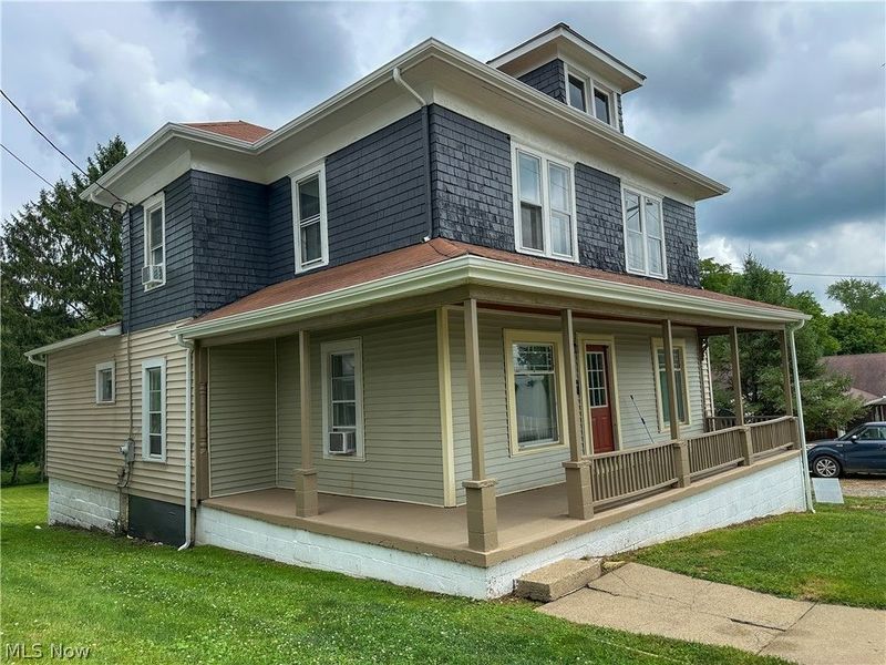 545 E Market Street, Cadiz, OH 43907 Photo 2