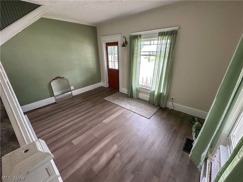 545 E Market Street, Cadiz, OH 43907 Photo 8