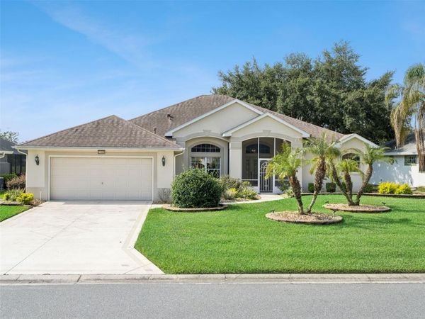 21606 KING HENRY AVENUE , LEESBURG, FL 34748