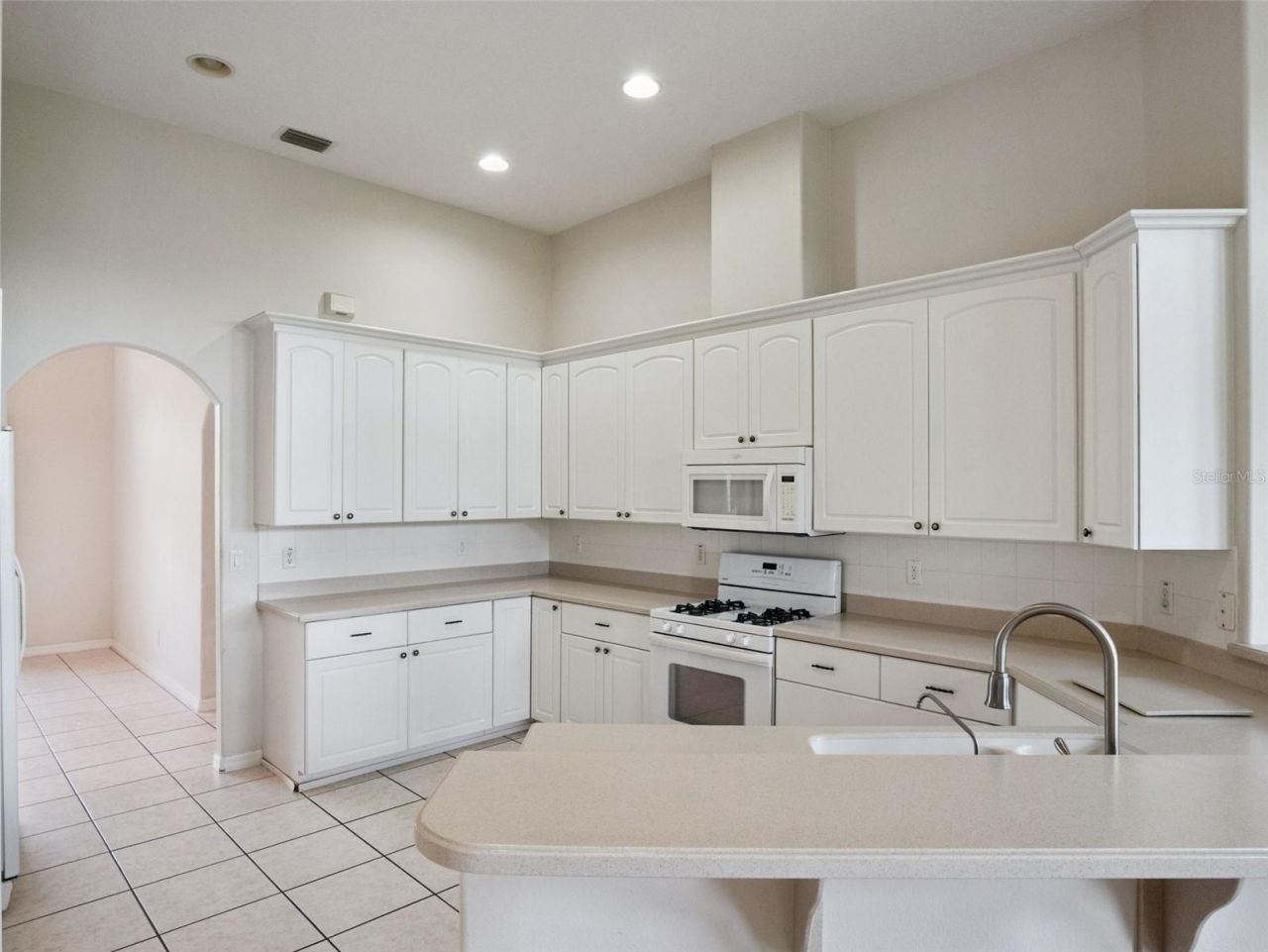 21606 King Henry Avenue , Leesburg, FL 34748 Photo