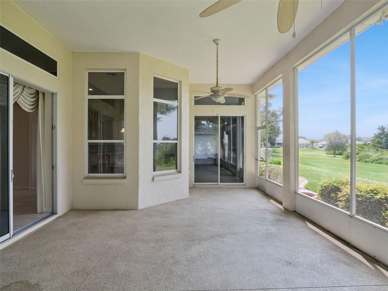 21606 King Henry Avenue , Leesburg, FL 34748 Photo