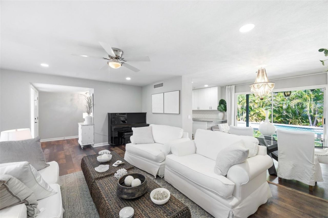 14297 Geneva Drive, Largo, FL 33774 Photo
