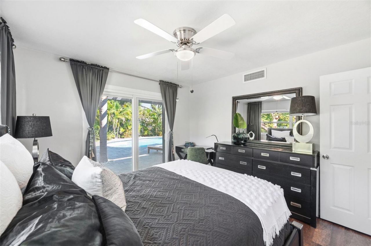 14297 Geneva Drive, Largo, FL 33774 Photo