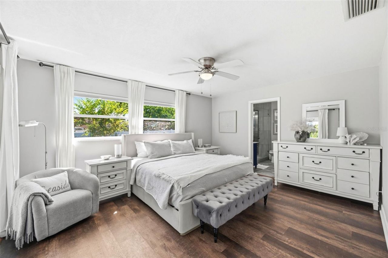 14297 Geneva Drive, Largo, FL 33774 Photo