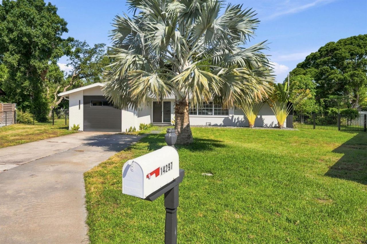 14297 Geneva Drive, Largo, FL 33774 Photo