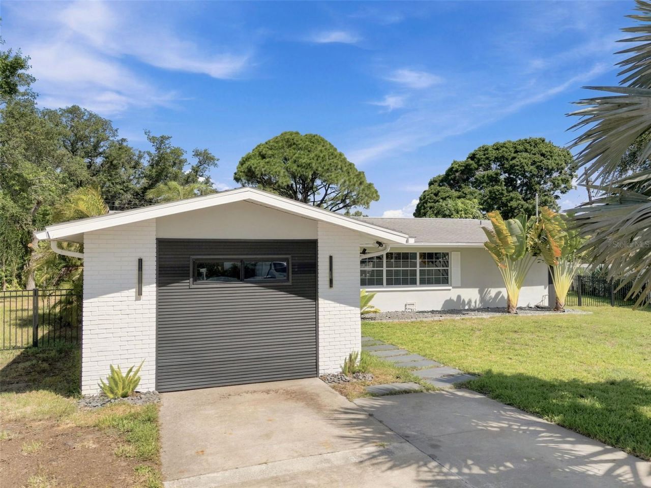 14297 Geneva Drive, Largo, FL 33774 Photo